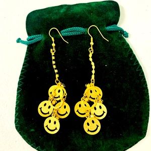 FINAL REDUCTION! Happy smile earrings.